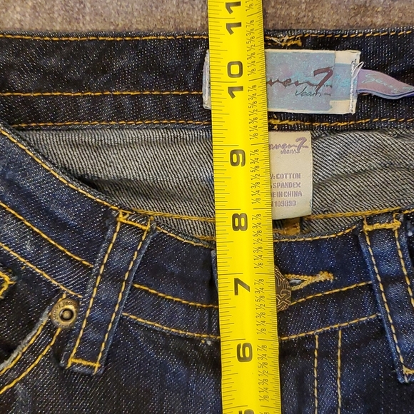 Seven7 Denim Capris with Skull Head - Picture 14 of 16